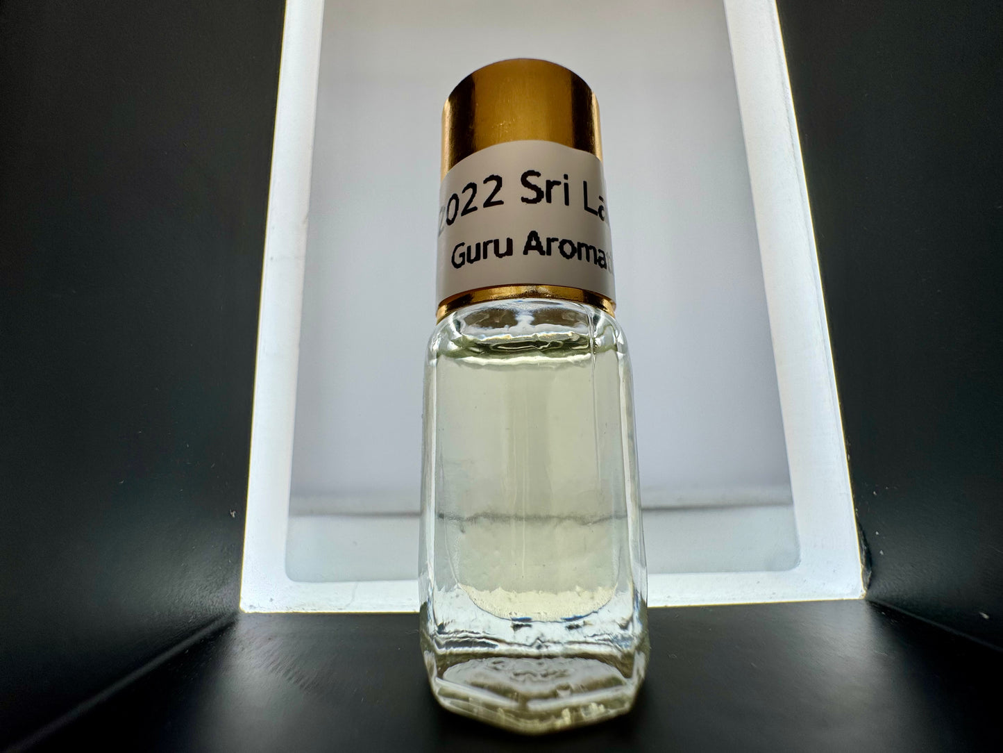 2022 Sri Lanka sandalwood oil