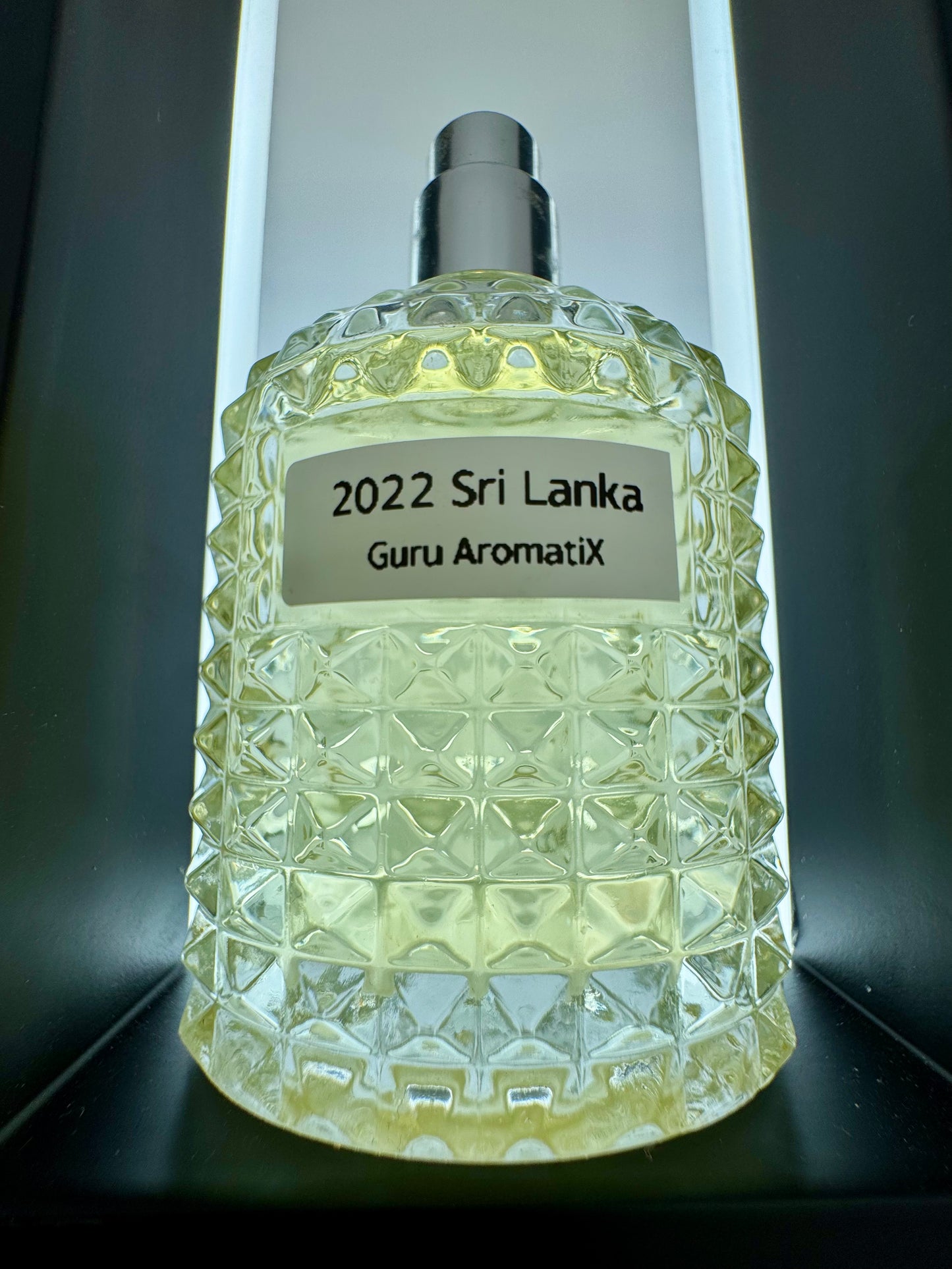 2022 Sri Lanka sandalwood oil