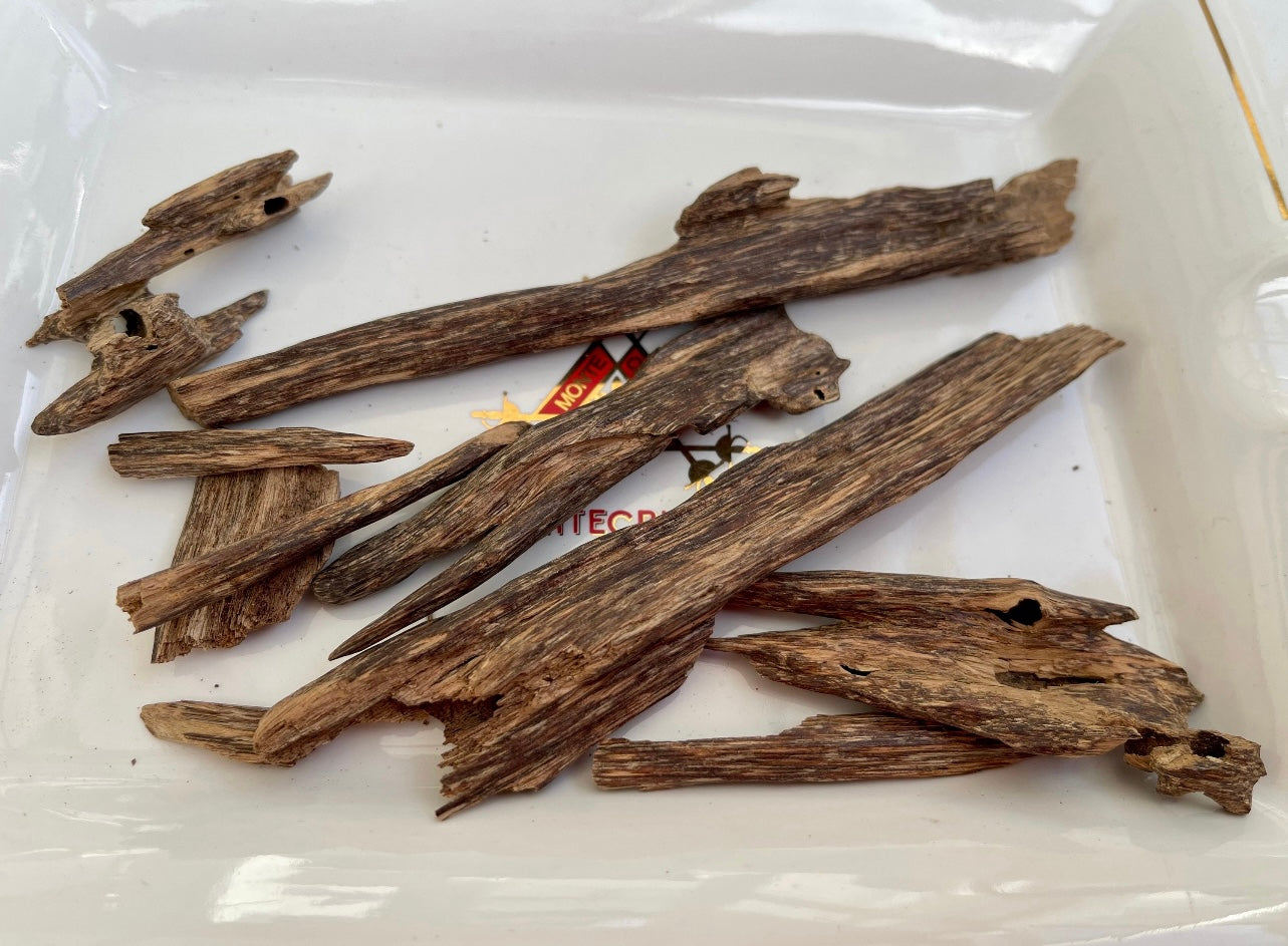 Picture of Agarwood chips on a plate